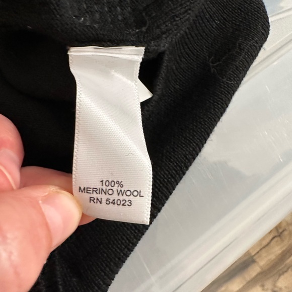 Banana Republic Sequined Striped Merino Wool 3/4 Sleeve Black Sweater Medium - Picture 11 of 16